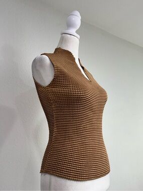 Vtg Y2K E.K. Designs Bronze Brown Plissé Micro Pleated Sleeveless V Neck Top S